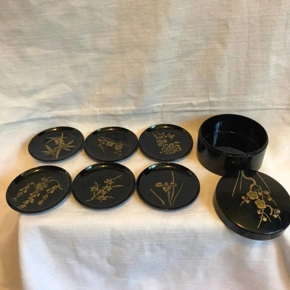 Vintage Drink/Cups Holder Plates 6 Pieces with holder container - Picture 1 of 6